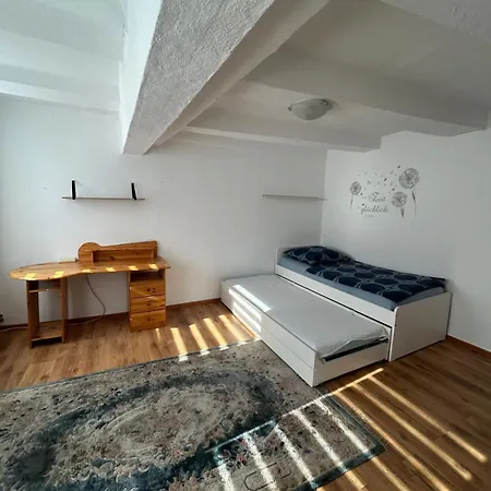 Апартаменты Historic Timber House *